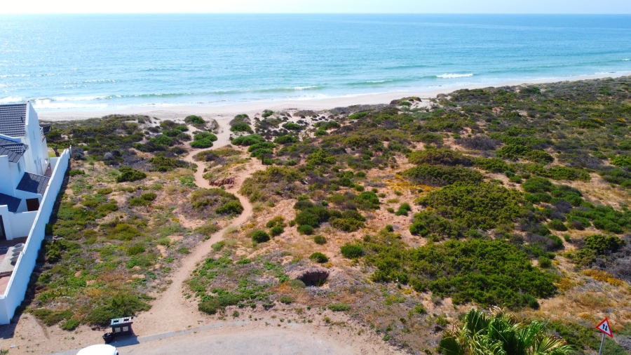 5 Bedroom Property for Sale in Golden Mile Western Cape